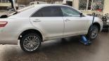 Llantas   en el vehículo  toyota camry