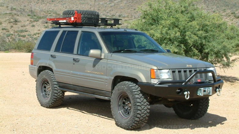 Автомобильные шины Mickey Thompson Baja MTZ на автомобиле Grand Cherokee [1300]