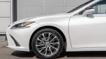 Llantas   en el vehículo  lexus es