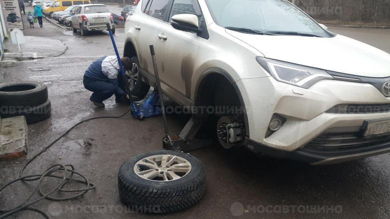 Автомобильные шины Yokohama Ice Guard IG65 R16 [1738]